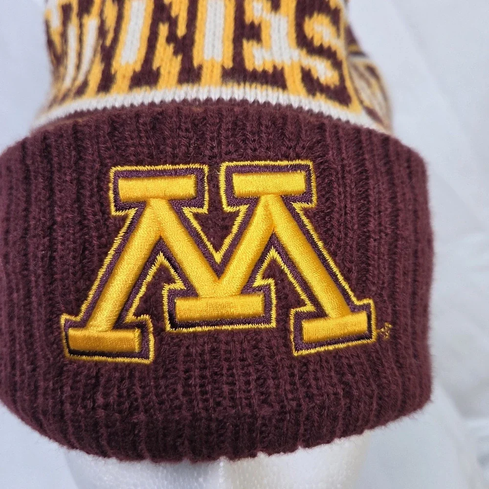 Minnesota Golden Gophers New Era Banner Knit Beanie
